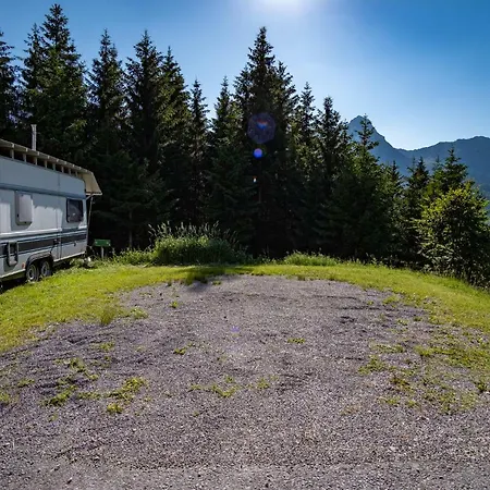 Campingplatz Zugspitz مكان تخييم ايروالد